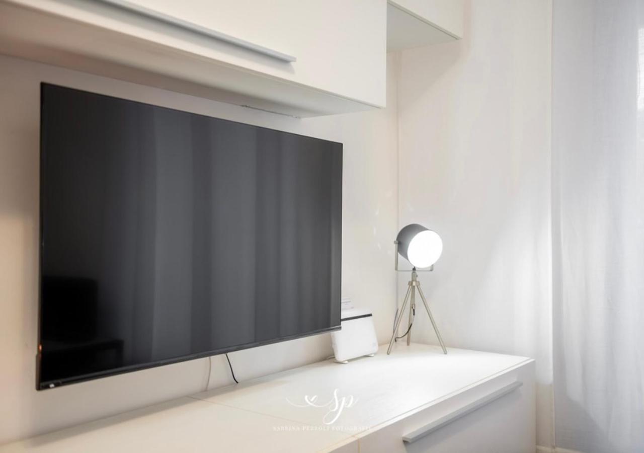 Appartamento Ponte Vecchio - M&M Holiday House بيرودجا المظهر الخارجي الصورة